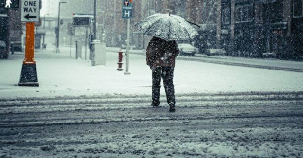 Utrudnienia na Obwodnicy Trójmiasta po zderzeniu w Gdańsku; trudne warunki na drogach