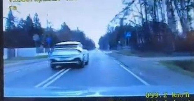 Wyprzedził radiowóz tuż przed przejściem dla pieszych