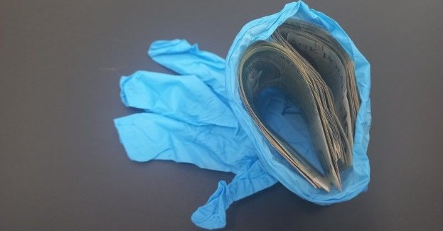 Sprzątała dom z pieniędzy