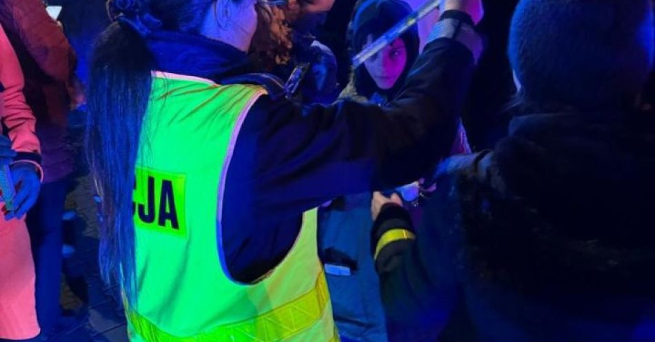 zdjęcie: Świetlny Pomysł w Łodygowicach zwiększył bezpieczeństwo / fot. KPP w Żywcu