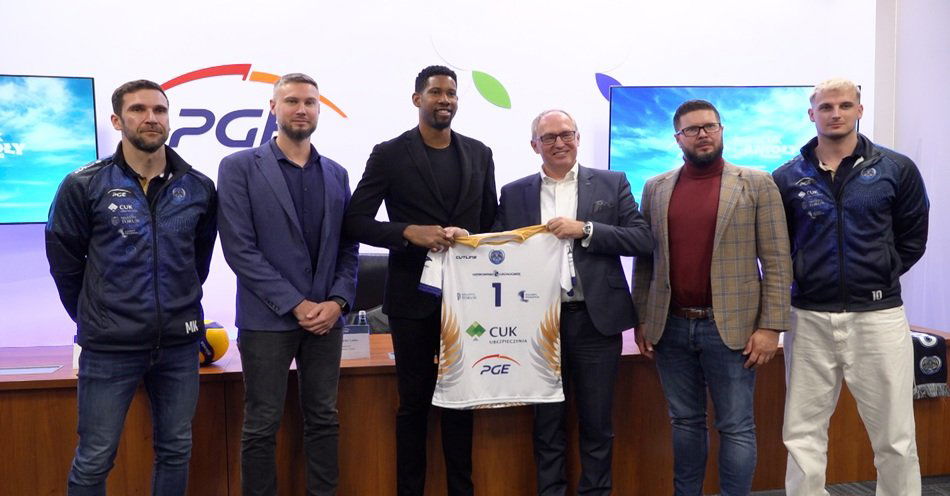 zdjęcie: Rekordowa popularność siatkówki przyciąga sponsorów. PGE obejmuje wsparciem klub CUK Anioły Toruń / fot. Newseria