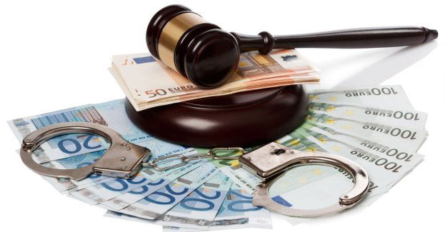 B. prezes spółki Polskie Centrum Zdrowia skazany na 10 lat więzienia za oszustwa