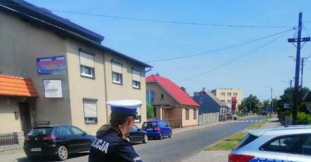 Stracił panowanie nad motorowerem i uderzył w płot