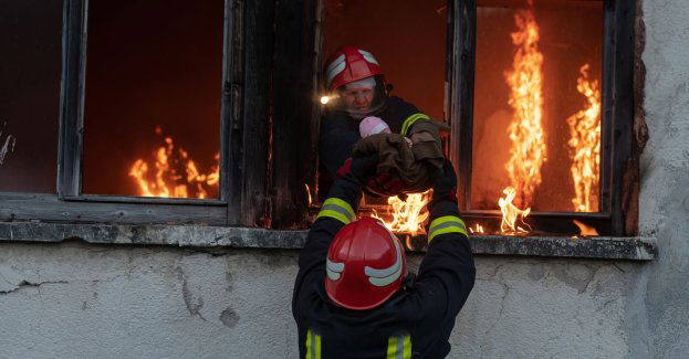 Dwie osoby poszkodowane w pożarze mieszkania w Stargardzie