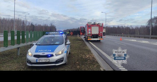 Kolizja dwóch aut na S-7