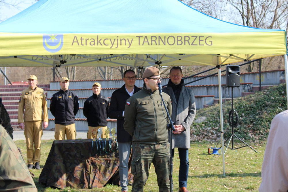 zdjęcie: Policyjne pokazy i profilaktyka na Dniu Wiosny w Tarnobrzegu / fot. KMP w Tarnobrzegu