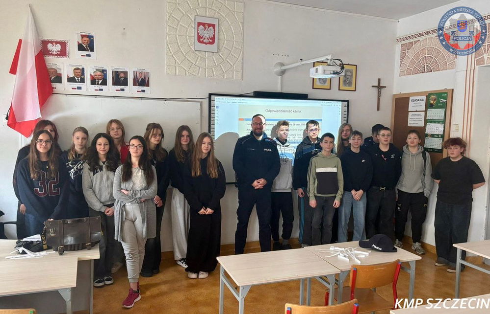 zdjęcie: Stop przemocy rówieśniczej w SP nr 3 w Szczecinie / fot. KMP w Szczecinie