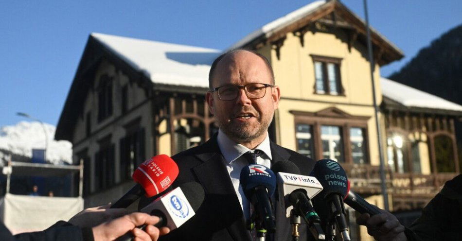 zdjęcie: Przydacz: prezydent Nawrocki rozmawiał z premierem Tuskiem ws. zaproszenia do Rady Pokoju / Davos, Szwajcaria, 20.01.2026. Szef Biura Polityki Międzynarodowej w KPRP Marcin Przydacz podczas konferencji prasowej w Davos w Szwajcarii, 20 bm. Trwają obrady Światowego Forum Ekonomicznego. (sko) PAP/Piotr Nowak