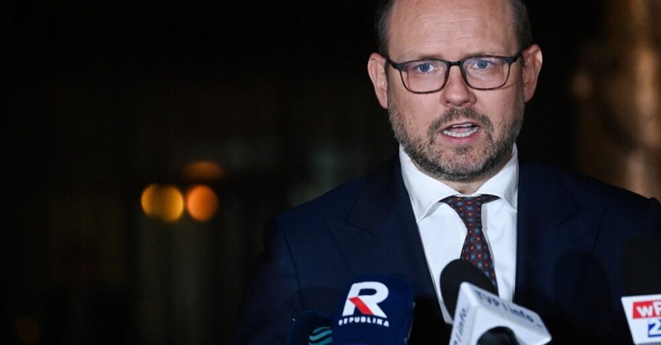 zdjęcie: Przydacz o spotkaniu Nawrocki-Tusk: tematem numer jeden bezpieczeństwo międzynarodowe / Warszawa, 28.08.2025. Sekretarz stanu w KPRP, szef Biura Polityki Międzynarodowej KPRP Marcin Przydacz podczas briefingu prasowego przed Belwederem w Warszawie, 28 bm. (sko) PAP/Piotr Nowak