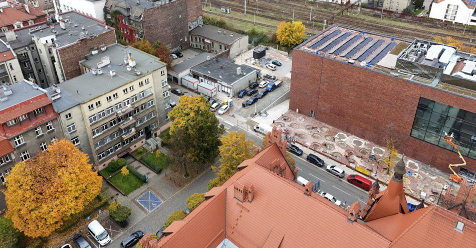 zdjęcie: Katowice współpracują z uczelniami. Akademia Muzyczna przejmuje pawilon w drodze darowizny / fot. nadesłane