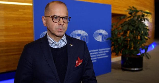 Ważna decyzja PE. To kolejny krok do zatwierdzenia 90 mld euro pożyczki dla Ukrainy