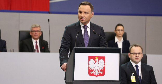 Druga tura wyborów: Andrzej Duda z minimalną przewagą