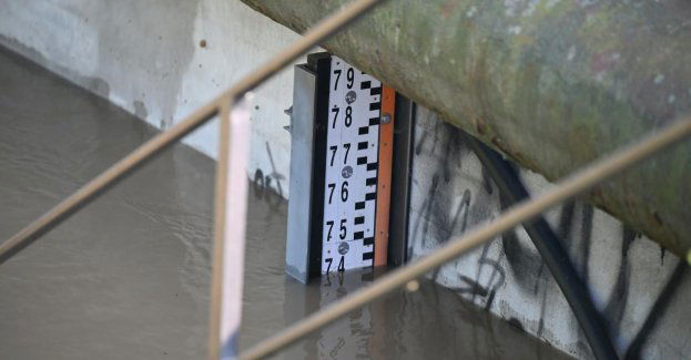 Maleje liczba miejsc, w których przekroczone są stany alarmowe i ostrzegawcze