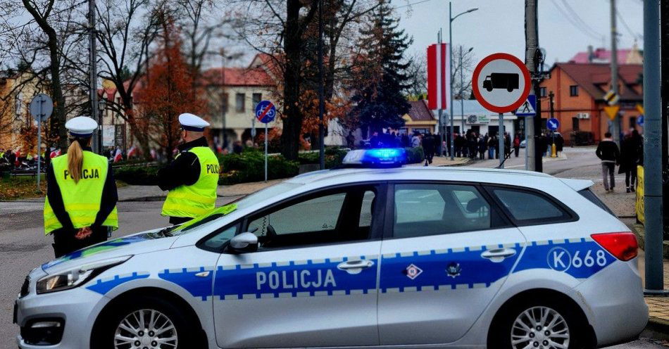 zdjęcie: Mielec obchodzi 107. rocznicę Niepodległości. Policja obecna / fot. KPP w Mielcu