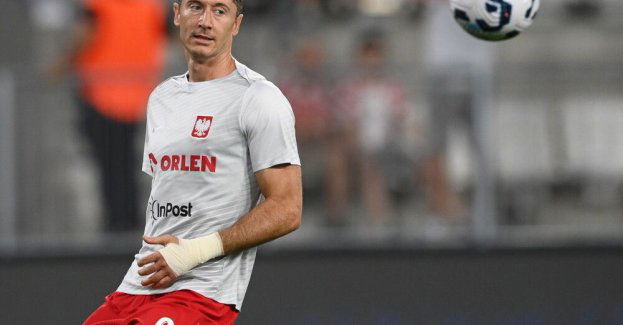 Robert Lewandowski piłkarzem roku w plebiscycie tygodnika "Piłka Nożna"