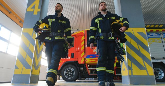 W Sieradzu powstała baza, w której na dalsze dyspozycje oczekuje 120 strażaków