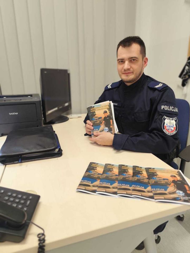zdjęcie: Poradnik bezpieczeństwa dla dzieci od gryfińskiego dzielnicowego / fot. KPP w Gryfinie Michał Dudek
