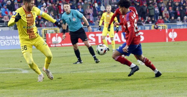 Ekstraklasa piłkarska - wpadka Rakowa, Lech powiększył przewagę