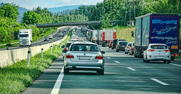 Nieco ponad cztery doby czekają kierowcy aut ciężarowych na odprawę w Medyce