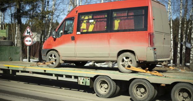 Straż Graniczna zatrzymała przemytnika i 11 migrantów