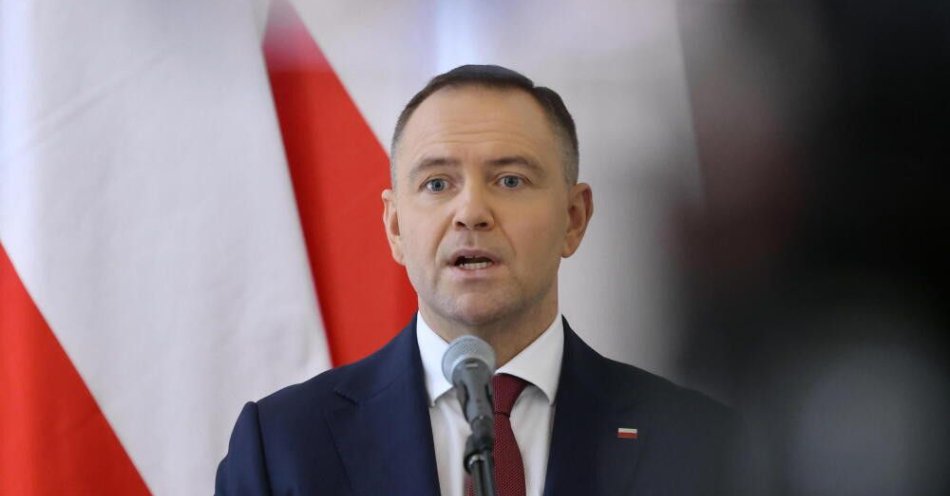 zdjęcie: Prezydent Nawrocki: moim celem nie jest obalanie rządu / Praga, Czechy, 24.11.2025. Prezydent RP Karol Nawrocki podczas konferencji prasowej po spotkaniu z prezydentem Repuliki Czeskiej Petrem Pavlem na Zamku Praskim, 24 bm. Prezydent Karol Nawrocki wraz z małżonką Martą Nawrocką składają oficjalną wizytę w Republice Czeskiej. (az/mgut) PAP/Albert Zawada
