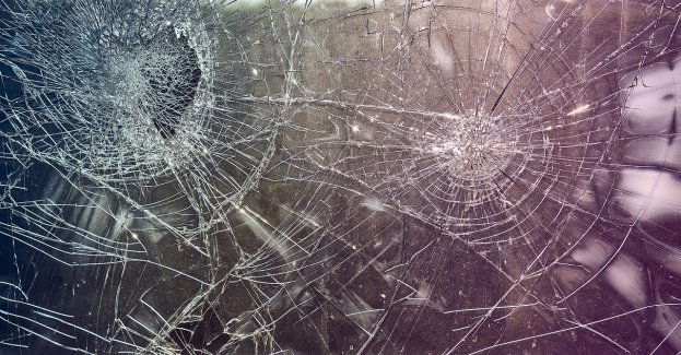 Ze złości wybił szybę w sklepie