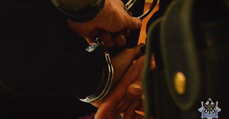 zdjęcie: Dwóch poszukiwanych zatrzymanych na Piaskowej Górze / fot. KMP w Wałbrzychu