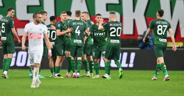 Ekstraklasa piłkarska - wygrana wicelidera po golu w końcówce