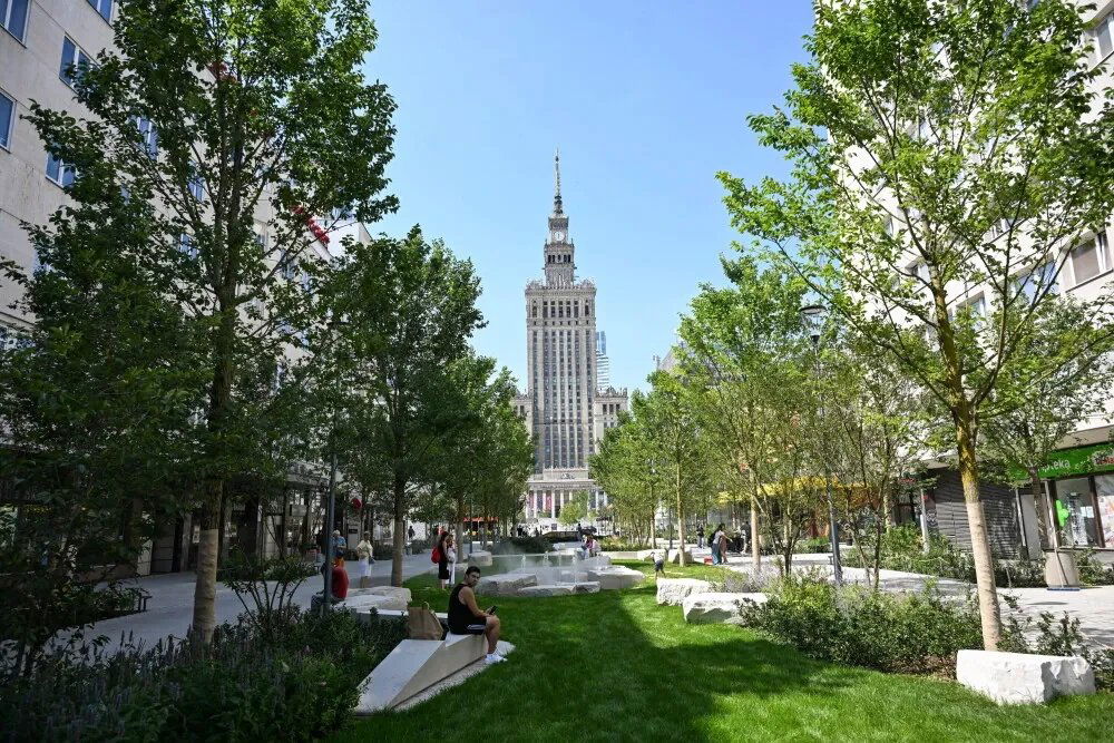 zdjęcie: Warszawa: otwarto przebudowaną ulicę Złotą, która stała się zielonym deptakiem / Warszawa, 03.08.2026. Otwarcie ul. Złotej po kompleksowej przebudowie, 3 bm. w Warszawie. (mr) PAP/Radek Pietruszka