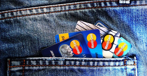 34-latka „zaopiekowała” się znalezioną kartą bankomatową. Myślała, że pozostanie bezkarna