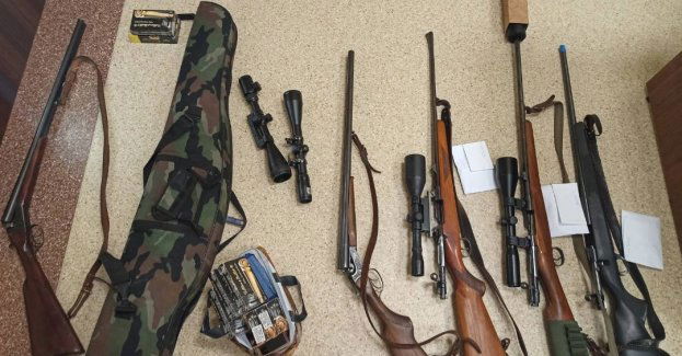 Ostrołęccy policjanci zatrzymali kłusowników. Zabezpieczyli także broń oraz nielegalną amunicję
