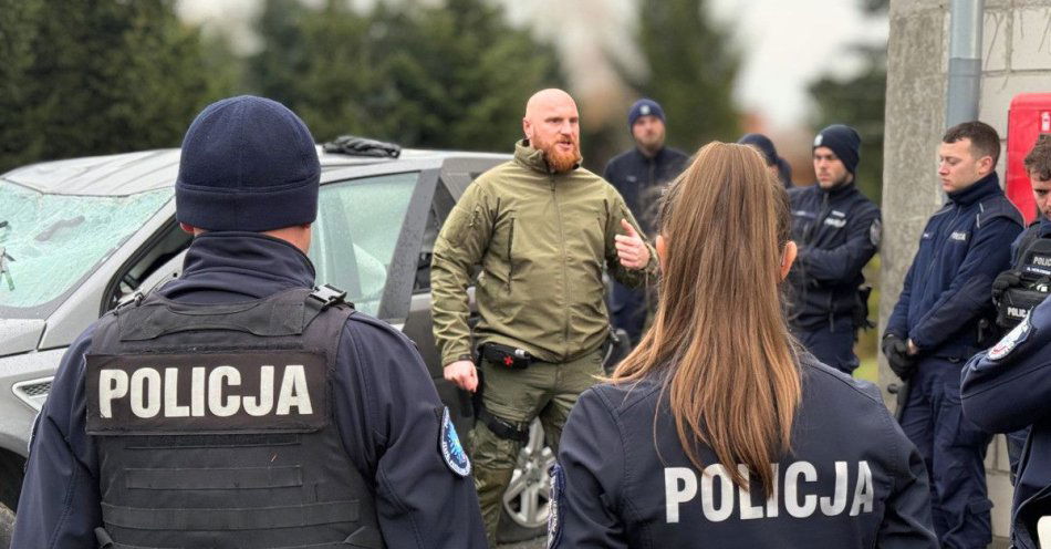 zdjęcie: Policjanci doskonalili ratownictwo drogowe i taktykę zatrzymań / fot. KPP Szamotuły