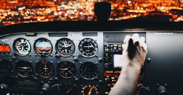 Oszukana przez rzekomego pilota z Kanady straciła ponad 150 tys. zł