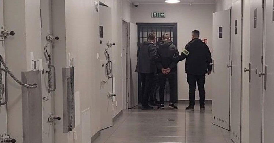 zdjęcie: 19 latek zatrzymany po serii kradzieży w Opalenicy / fot. KPP Nowy Tomyśl