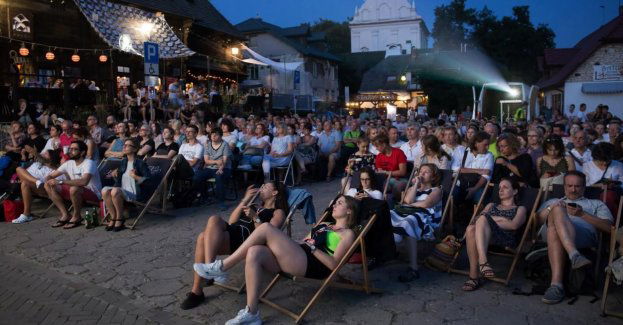Pokaz „Opadających liści” Aki Kaurismäkiego otworzy w sobotę festiwal filmowy Dwa Brzegi