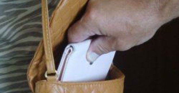 W ferworze świątecznych zakupów uważajmy na kieszonkowców!