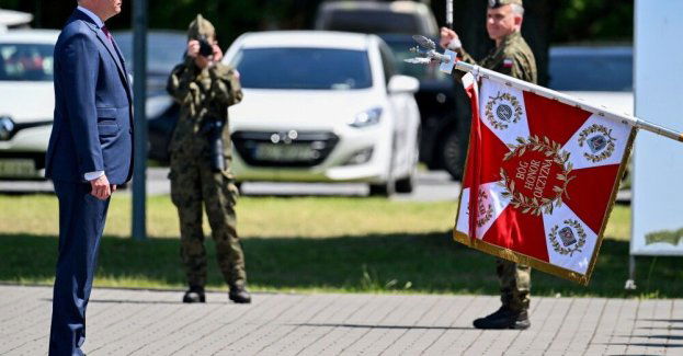 Marszałek Sejmu przekazał flagę RP 3. Batalionowi Radiotechnicznemu