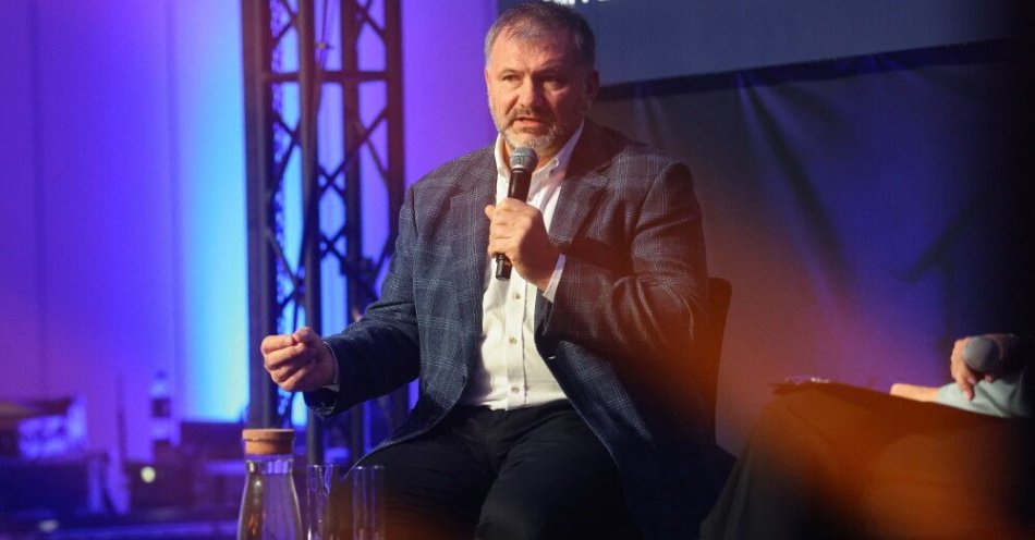 zdjęcie: Żurek: chcę zachęcić do powrotu sędziów, którzy odeszli w czasach PiS / Łódź, 26.10.2025. Minister sprawiedliwości Waldemar Żurek podczas panelu