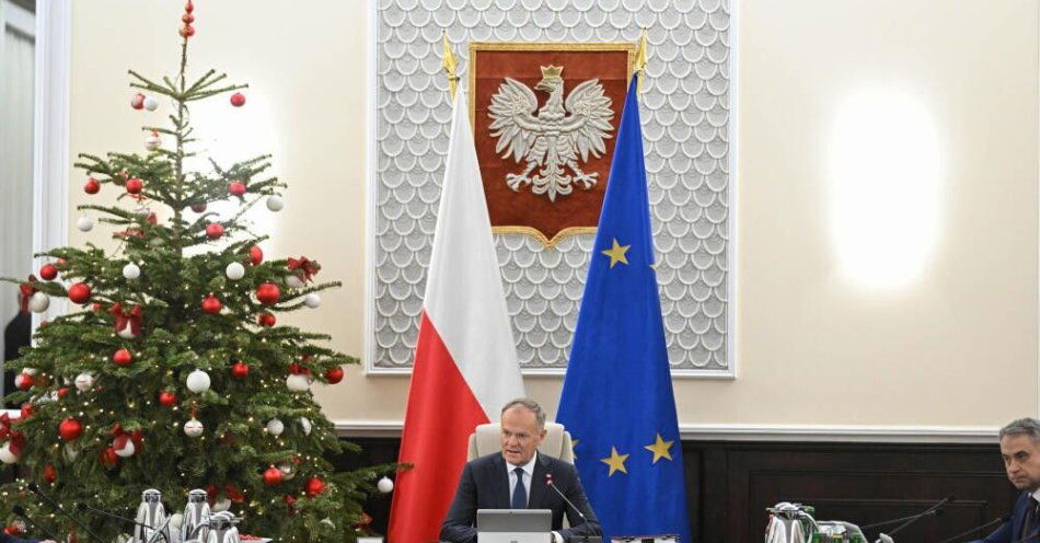 zdjęcie: Premier: status osoby najbliższej to cywilizacyjne minimum; jedynym znakiem zapytania stanowisko prezydenta / Warszawa, 30.12.2025. Premier Donald Tusk przed rozpoczęciem posiedzenia rządu w KPRM w Warszawie, 30 bm. Rada Ministrów zajmie się m.in. projektem ustawy o statusie osoby najbliższej. (rp/mgut) PAP/Radek Pietruszka
