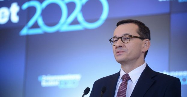 Rząd: proponowane minimalne wynagrodzenie w 2021 r. – 2800 zł; stawka godzinowa – 18,30 zł