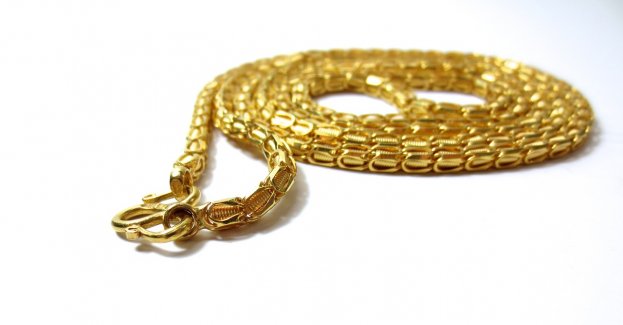 Mężczyzna stracił kosztowny złoty łańcuch; areszt dla podejrzanych o rozbój