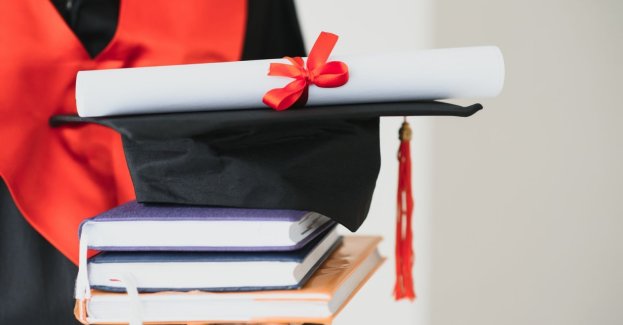 Były premier Jerzy Buzek doktorem honoris causa Uniwersytetu Ekonomicznego w Krakowie