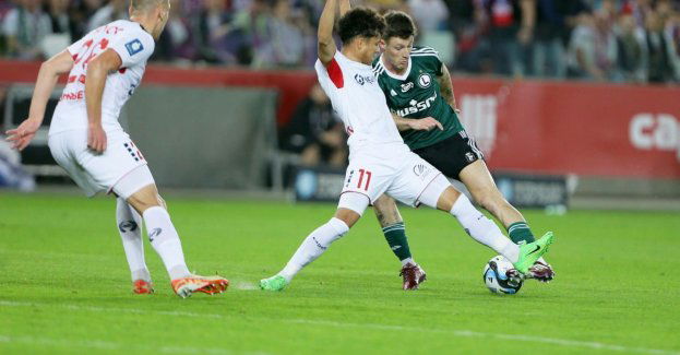 Ekstraklasa piłkarska - Legia wygrała w Zabrzu, Widzew coraz groźniejszy