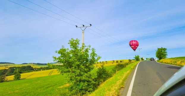 Balon z kontrabandą papierosów spadł w pow. lubartowskim
