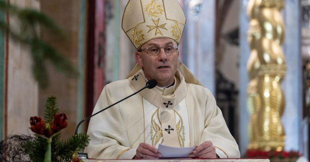 Z betlejemskiego żłóbka wychodzi i nadal będzie wychodzić światło, które ma moc zwyciężyć przemoc i cierpienie, nienawiść i wojny