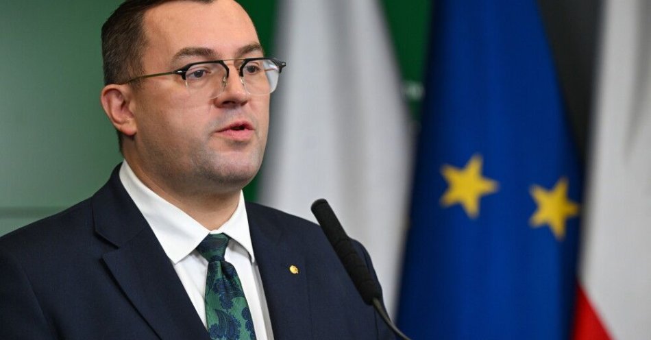 zdjęcie: Krajewski: zanim doszło do transakcji w Zabłotni, CPK korespondował z KOWR w sprawie działki / Warszawa, 31.10.2025. Minister rolnictwa i rozwoju wsi Stefan Krajewski podczas konferencji prasowej nt. aktualnej sytuacji w rolnictwie, 31 bm. w siedzibie resortu w Warszawie. (jm) PAP/Radek Pietruszka