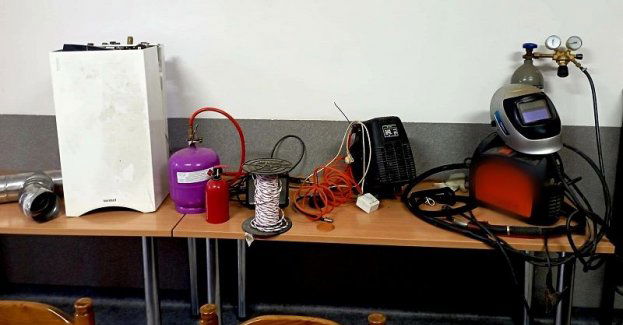 Szybka i skuteczna reakcja ziębickich policjantów skutkowała zatrzymaniem włamywaczy i odzyskaniem skradzionego mienia