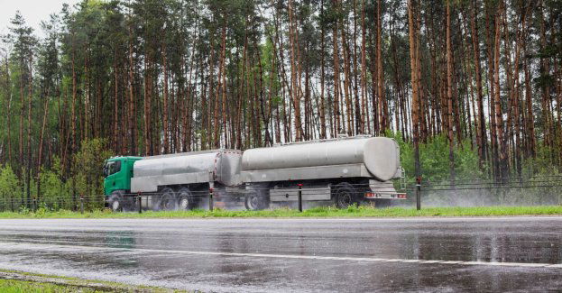 Odblokowana DK10 w Steklinie koło Torunia po wypadku cysterny