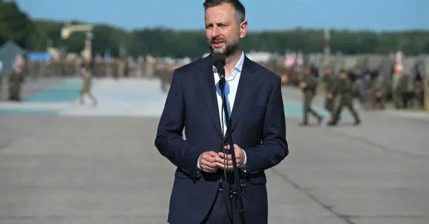 Prezydent i szef MON spotkali się żołnierzami przygotowującymi się do sobotniej defilady