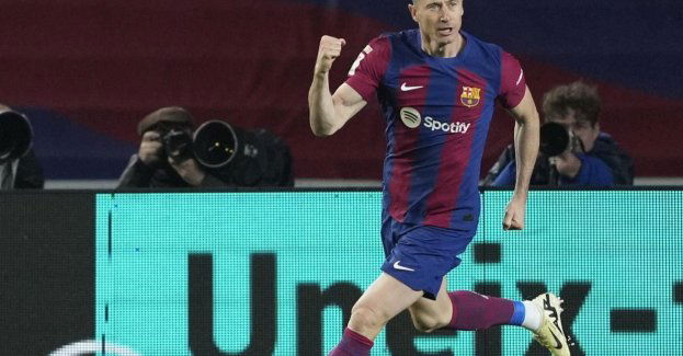 Lewandowski ogłosił, że pozostaje na kolejny sezon w FC Barcelonie
